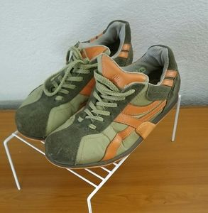 SOLD  MADDEN BOLT SNEAKERS